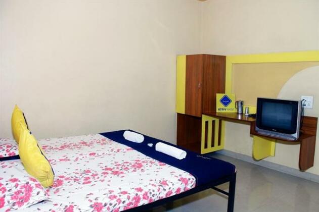 StayVista Rooms At Wadia Stadium - Photo2