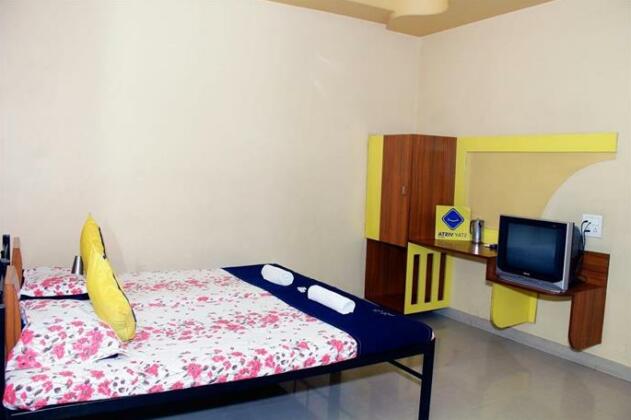 StayVista Rooms At Wadia Stadium - Photo3