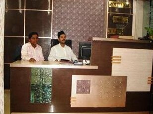 Hotel Gulab Palace - Photo2