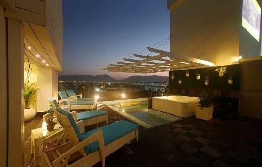 Hotel LN Courtyard - Photo2