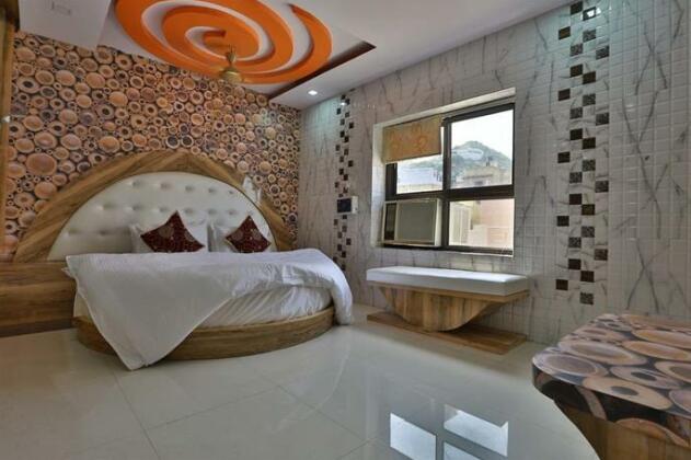 Hotel Satyam Palace - Photo4