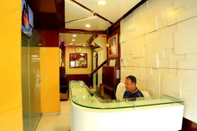 OYO 10277 Hotel Delux Golden - Photo2