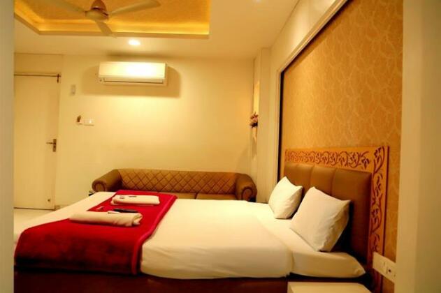 OYO 10277 Hotel Delux Golden - Photo4