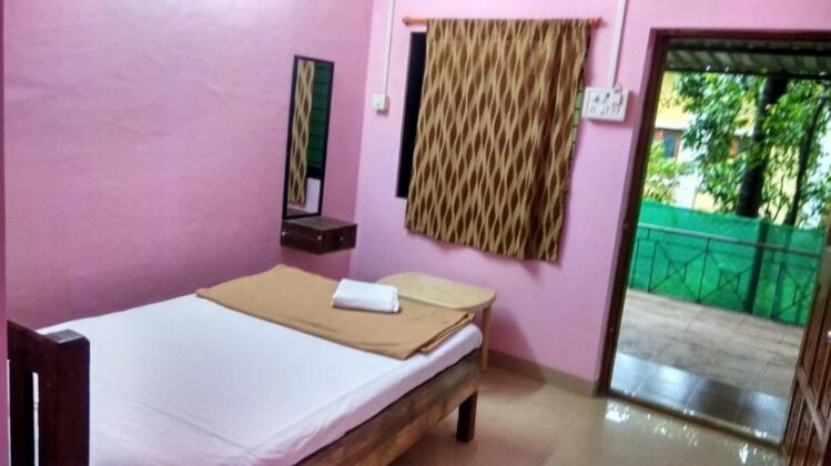 Beach Side Resort - Photo4