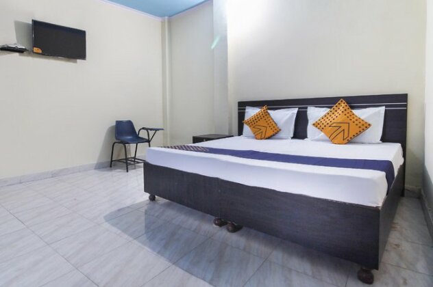 SPOT ON 64611 City Star Hotel - Photo2