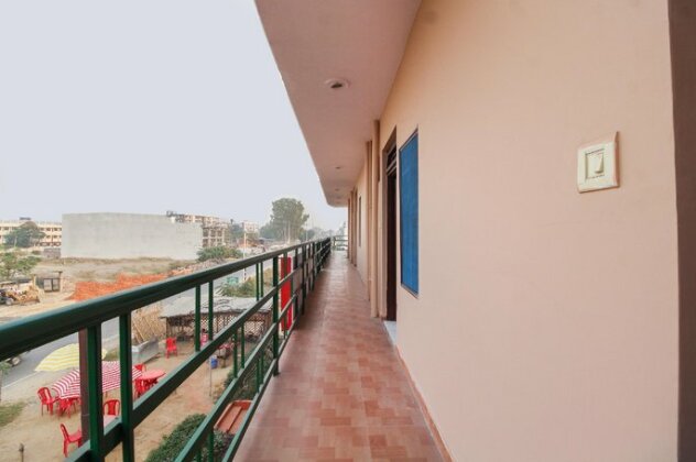SPOT ON 64611 City Star Hotel - Photo4