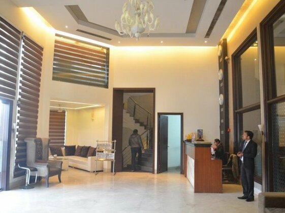 STARiHOTELS Aligarh - Photo5