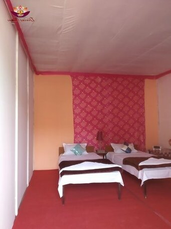 Divine camps Prayag - Photo2