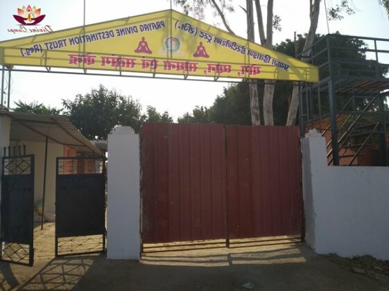 Divine camps Prayag - Photo5