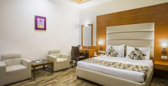 Grand Continental Hotel - Photo4