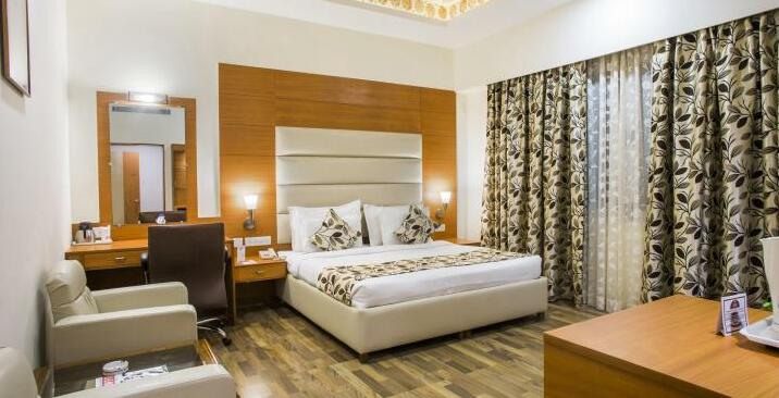 Grand Continental Hotel - Photo5