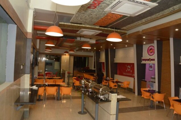 Hotel Polo Max Allahabad - Photo4