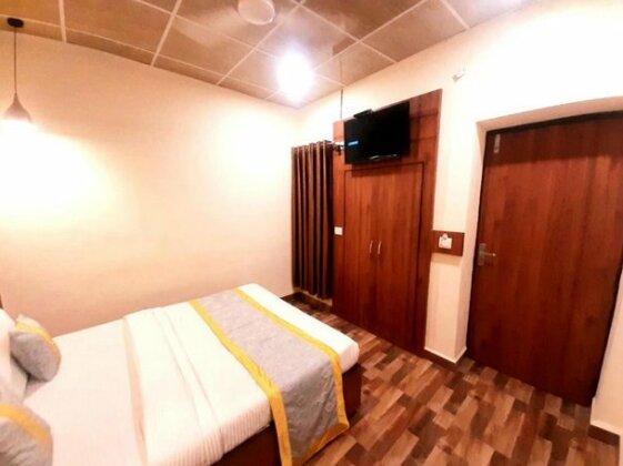 Luxmi Hotel - Photo3