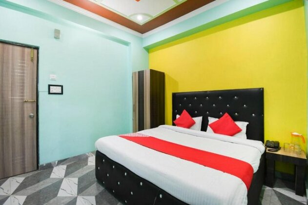 OYO 69463 Yash Hotel - Photo2