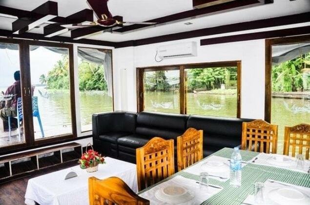Aquaserene Houseboats - Photo3
