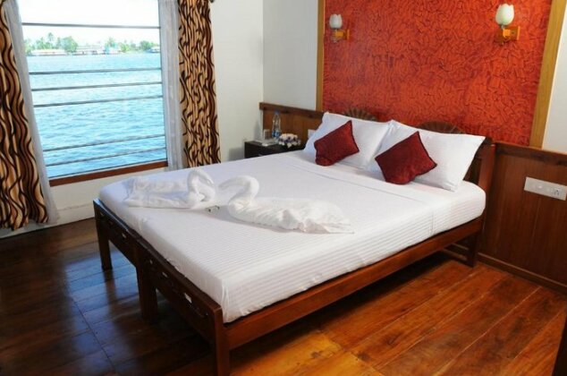 Kera Houseboats - Photo2