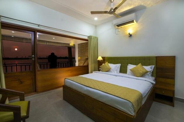 Mira's PMC Lakeshore Resort - Photo2