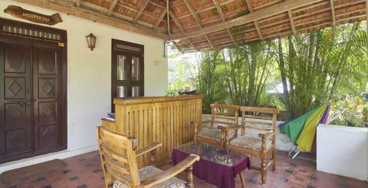 Pozhiyoram Beach Resort - Photo5
