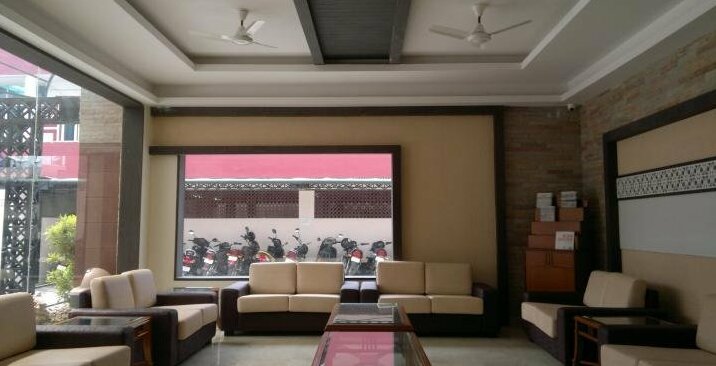 Royale Park Hotel - Photo2