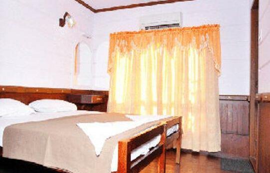 Tharangini Houseboat - Photo4