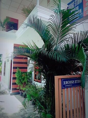 White Shore Beach Homestay - Photo2