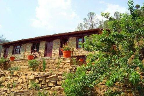 Itmenaan Estate in the Himalayas