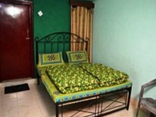 New Pine Hotel - Photo2