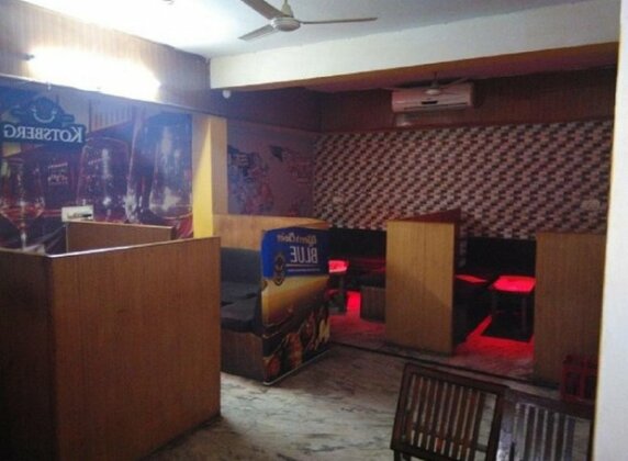 Hotel Aditya & Bar