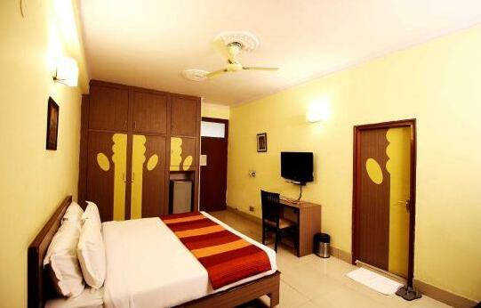 Inderlok Hotel - Budget Hotel - Photo2