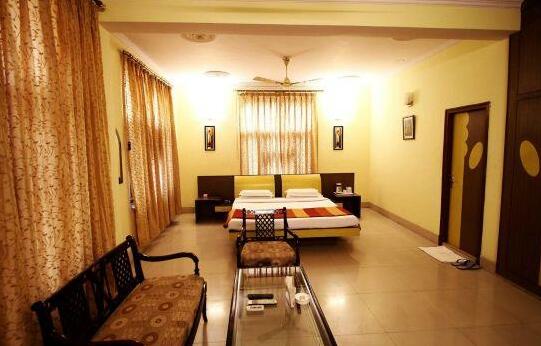 Inderlok Hotel - Budget Hotel - Photo4