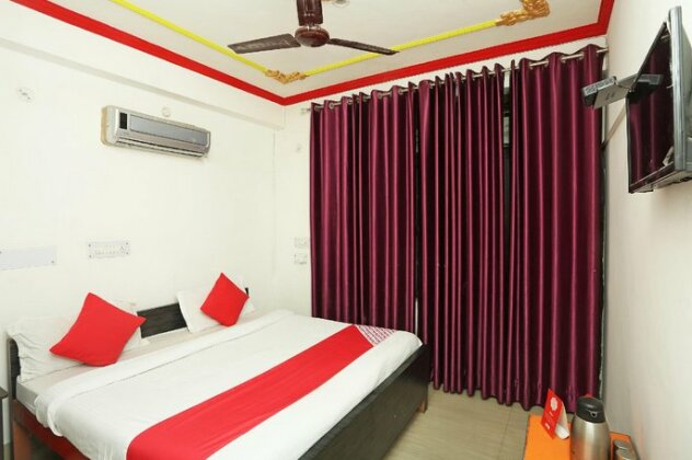 Oyo 17329 R K Hotel - Photo2