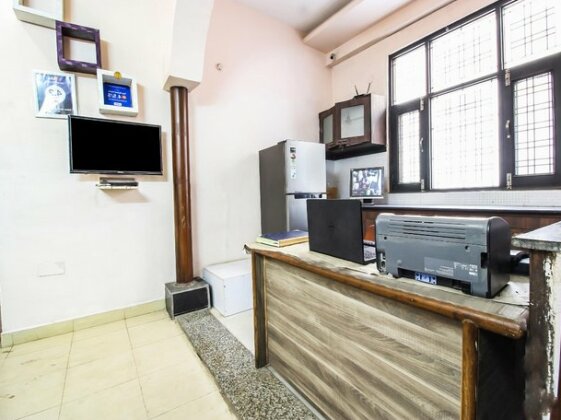 OYO 24075 Galaxy Guest House - Photo4