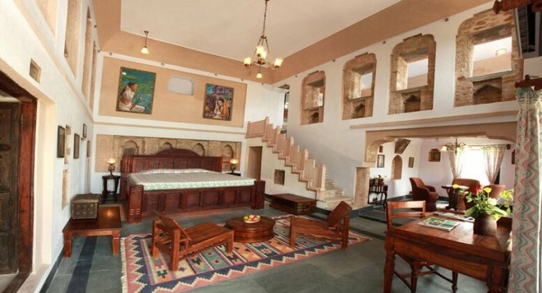 The Dadhikar Fort Hotel - Photo4