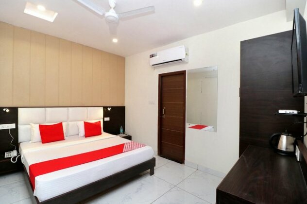 OYO 29265 Hotel Gold - Photo3