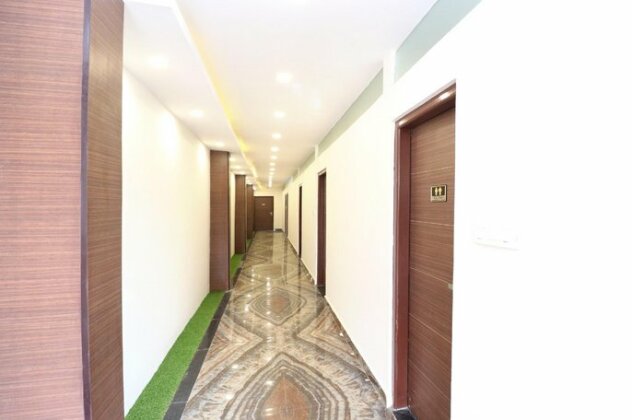 OYO 29265 Hotel Gold - Photo5