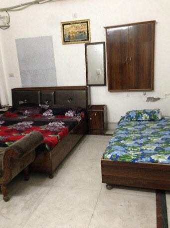 Arora - Photo4
