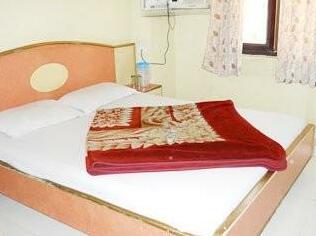 Hotel Aaditya Heights - Photo4