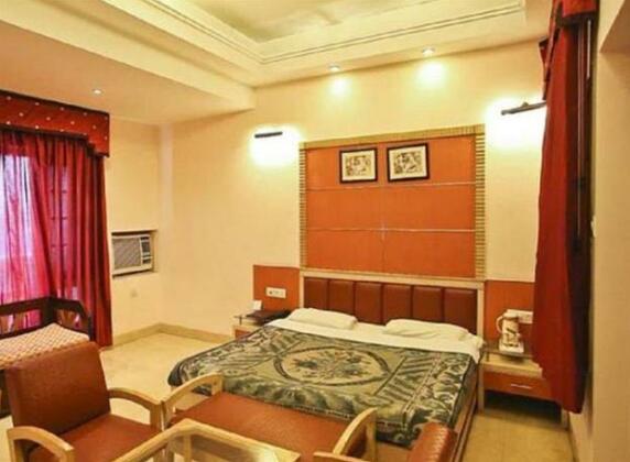 Hotel Aditya Majha Continental - Photo4
