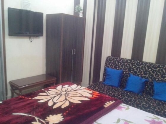 Hotel Golden Woods - Photo2