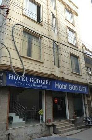 OYO 9244 Hotel God Gift