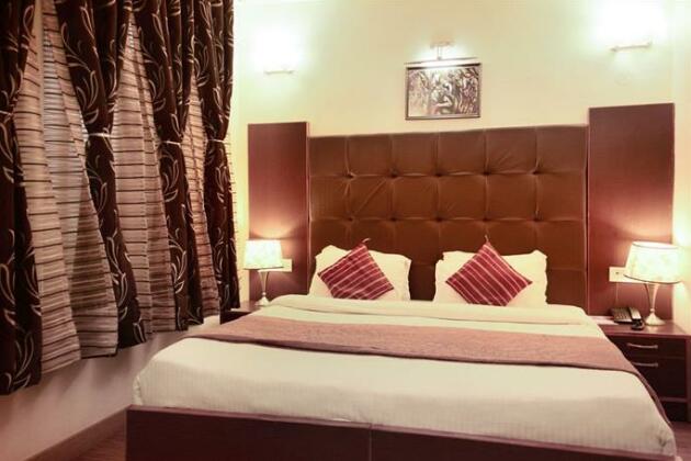 ZO Rooms Mall Road - Photo4
