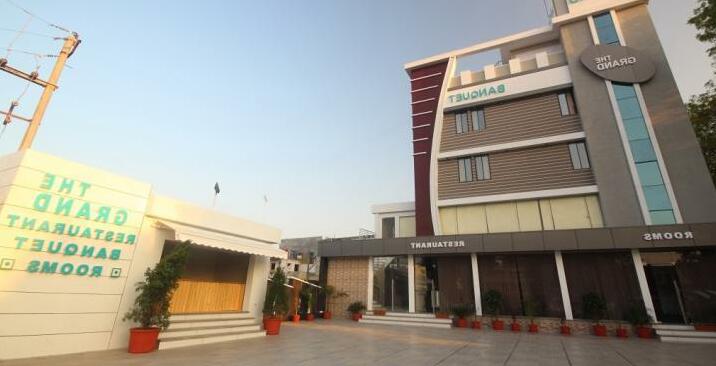 The Grandhotel Anand - Photo3