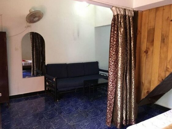 Curlies Guest House - Photo5