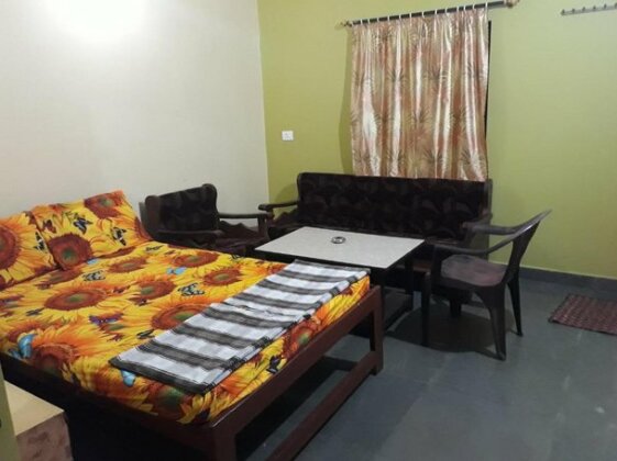 Laximi Guest House - Photo3