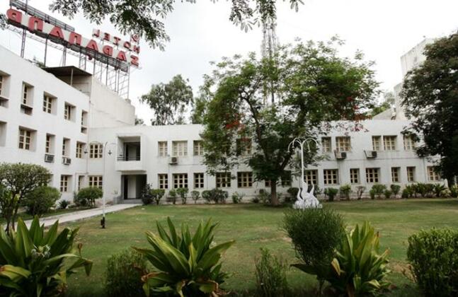 Hotel Sadanand