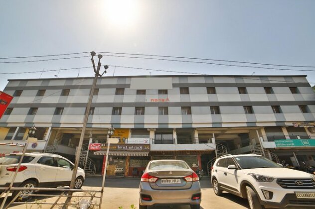 OYO 29126 Aeron Plaza