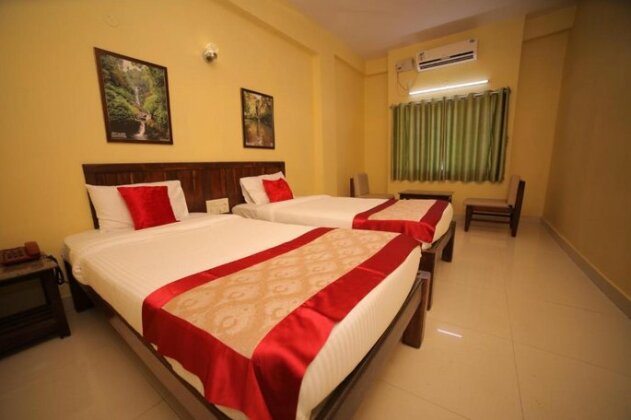 Hotel Kamat Plus - Photo2