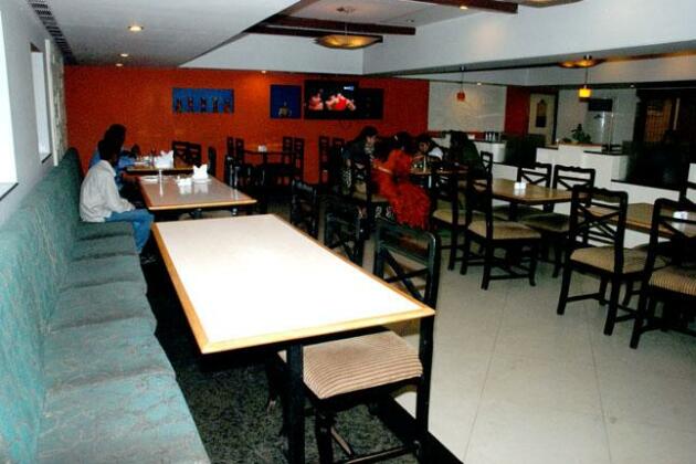 Hotel Rajadhani - Photo2