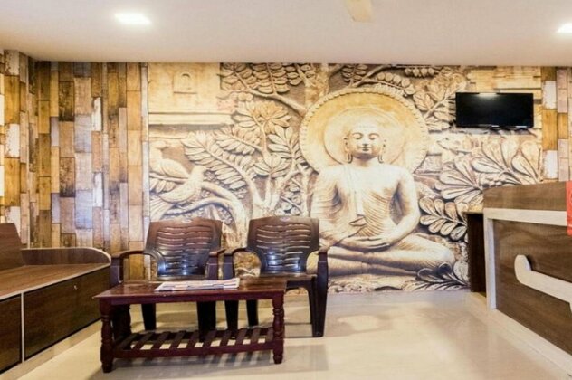 Hotel Vashishta Inn - Photo3