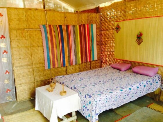 Basho Huts & Cafe - Photo3